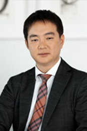 Portrait of Yifan Zhu